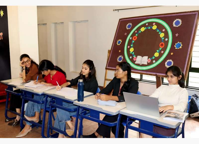 Confident Communicators!