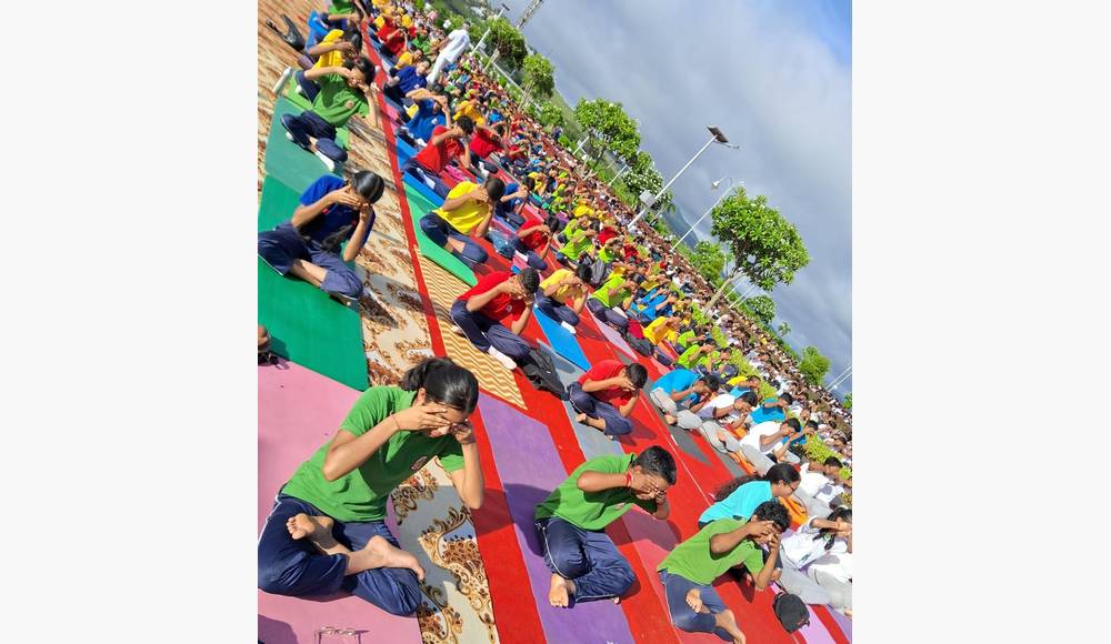 Yoga Unites Mind, Body, Soul!